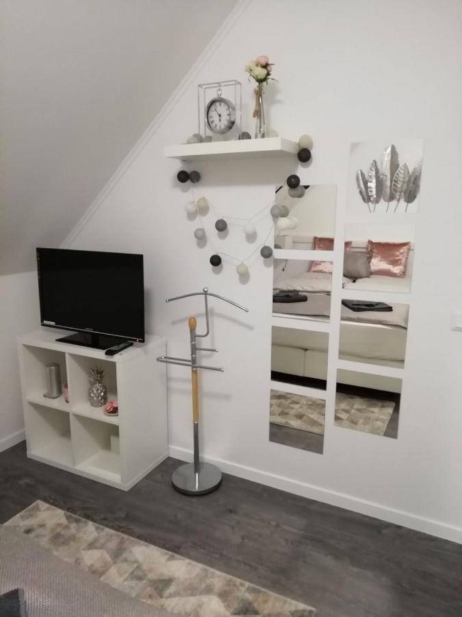 Salvus Apartman Lägenhet Eger Exteriör bild
